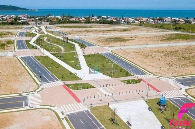 Imagem Casa com 3 Quartos à Venda, 198 m² em Campeche - Florianópolis Imagem Casa com 3 Quartos à Venda, 198 m² em Campeche - Florianópolis