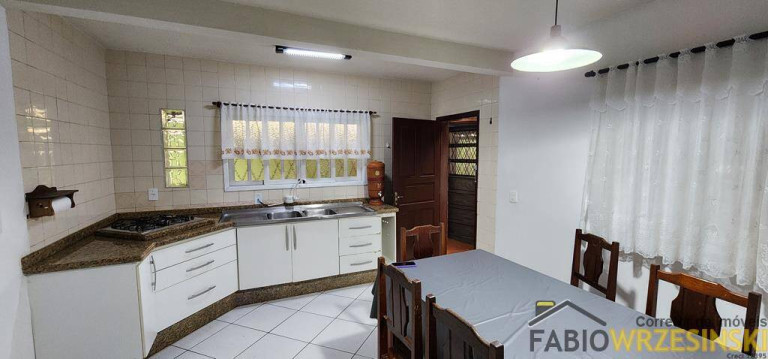 Imagem Sobrado com 4 Quartos para Alugar, 200 m² em Anita Garibaldi - Joinville Imagem Sobrado com 4 Quartos para Alugar, 200 m² em Anita Garibaldi - Joinville