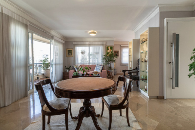 Imóvel com 2 Quartos à Venda, 165 m² em Moema - São Paulo