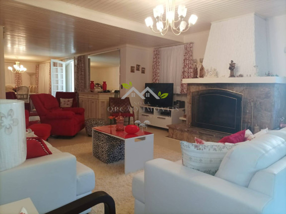 Imagem Casa com 3 Quartos à Venda, 400 m² em Alto Do Capivari - Campos Do Jordão Imagem Casa com 3 Quartos à Venda, 400 m² em Alto Do Capivari - Campos Do Jordão