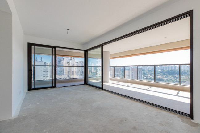 Apartamento com 3 Quartos à Venda, 153 m² em Moema - São Paulo