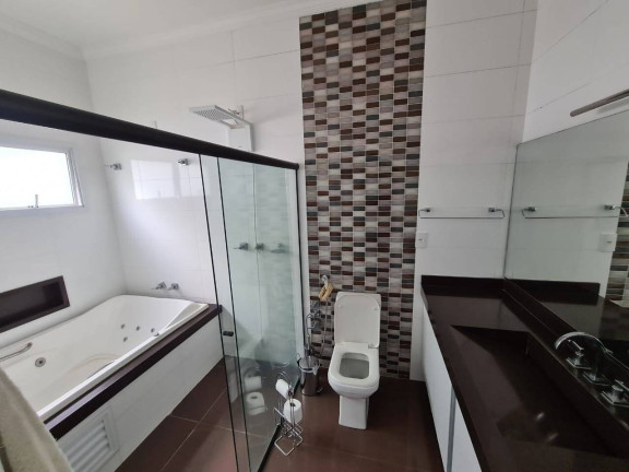 Imagem Casa com 3 Quartos à Venda, 300 m² em Centro - Pouso Alegre Imagem Casa com 3 Quartos à Venda, 300 m² em Centro - Pouso Alegre