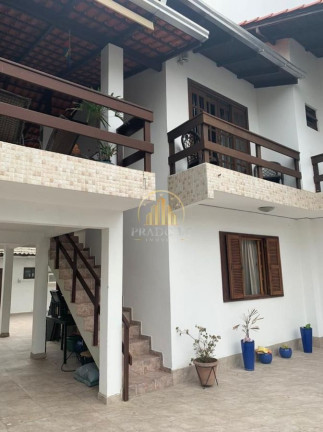 Imagem Casa com 5 Quartos à Venda, 280 m² em Nações - Balneário Camboriú Imagem Casa com 5 Quartos à Venda, 280 m² em Nações - Balneário Camboriú