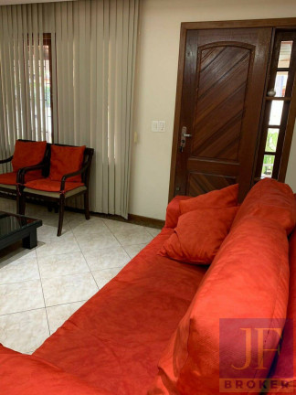 Imagem Casa com 6 Quartos para Temporada, 180 m² em Canasvieiras - Florianópolis Imagem Casa com 6 Quartos para Temporada, 180 m² em Canasvieiras - Florianópolis