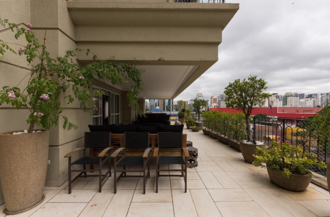 Apartamento com 2 Quartos à Venda, 280 m² em Vila Nova Conceição - São Paulo