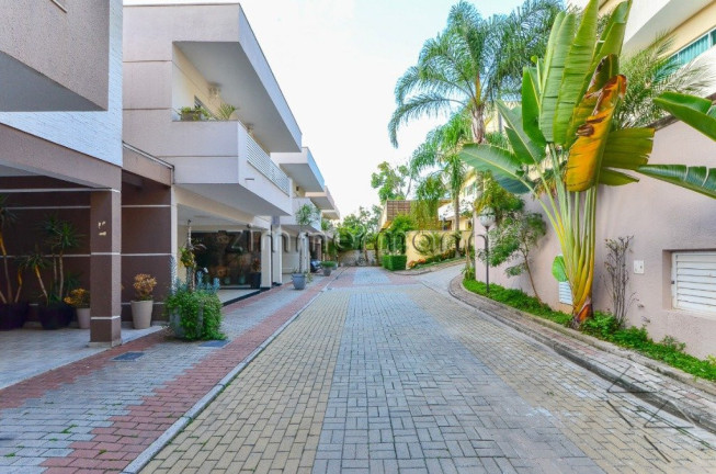 Imagem Casa com 3 Quartos à Venda, 250 m² em Brooklin - São Paulo Imagem Casa com 3 Quartos à Venda, 250 m² em Brooklin - São Paulo