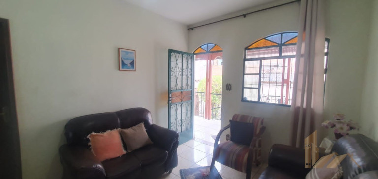 Imagem Casa com 4 Quartos à Venda, 163 m² em Jardim Dos Comerciários (venda Nova) - Belo Horizonte Imagem Casa com 4 Quartos à Venda, 163 m² em Jardim Dos Comerciários (venda Nova) - Belo Horizonte