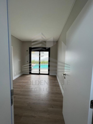 Imagem Casa com 3 Quartos à Venda, 100 m² em Santa Regina - Camboriú Imagem Casa com 3 Quartos à Venda, 100 m² em Santa Regina - Camboriú