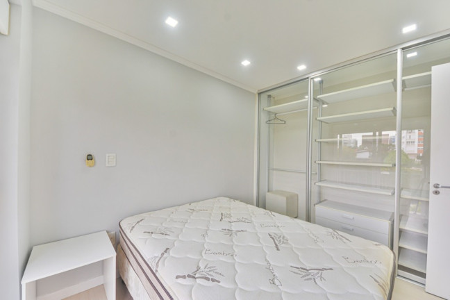 Imagem Imóvel com 1 Quarto à Venda, 51 m² em Petrópolis - Porto Alegre Imagem Imóvel com 1 Quarto à Venda, 51 m² em Petrópolis - Porto Alegre