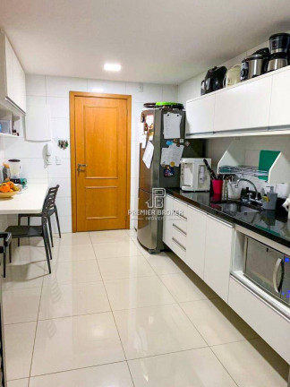 Imagem Cobertura com 3 Quartos à Venda, 227 m² em Várzea - Teresópolis Imagem Cobertura com 3 Quartos à Venda, 227 m² em Várzea - Teresópolis