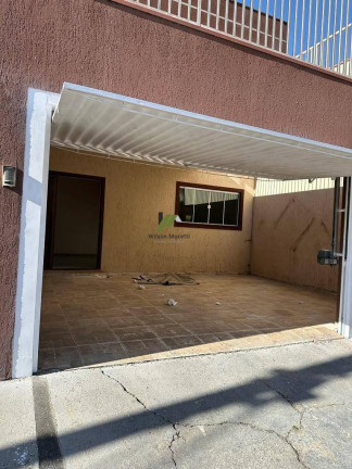 Imagem Casa com 3 Quartos à Venda, 205 m²
