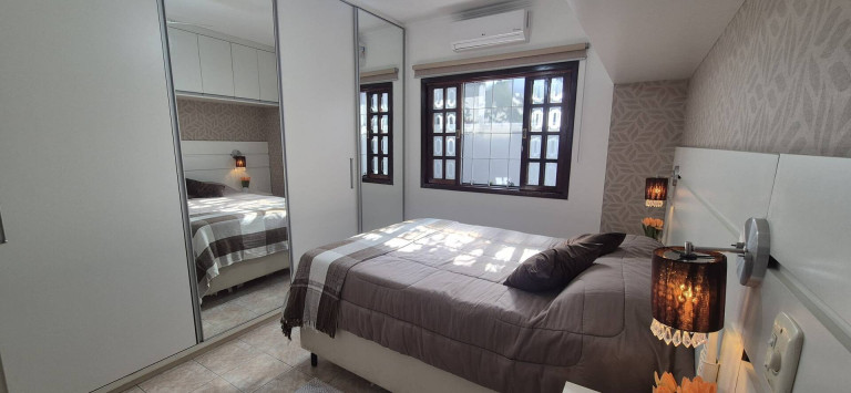Imagem Casa com 2 Quartos à Venda, 141 m² em Jardim Sul - São José Dos Campos Imagem Casa com 2 Quartos à Venda, 141 m² em Jardim Sul - São José Dos Campos