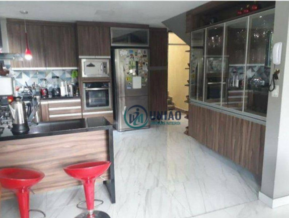 Imagem Casa com 3 Quartos à Venda, 270 m² em Badu - Niterói