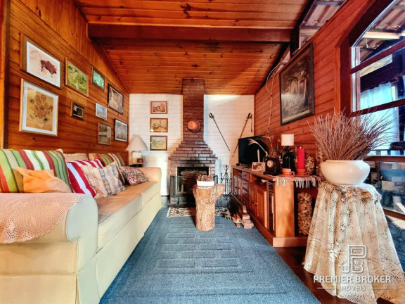 Imagem Casa com 4 Quartos à Venda, 300 m² em Albuquerque - Teresópolis Imagem Casa com 4 Quartos à Venda, 300 m² em Albuquerque - Teresópolis