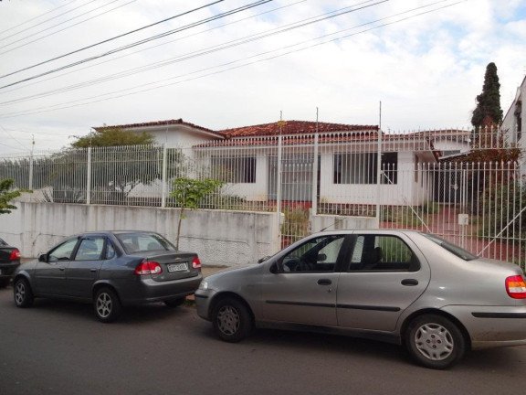Casa com 5 Quartos à Venda, 450 m² em Centro - Piracicaba