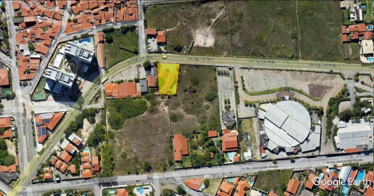Imóvel Comercial à Venda, 1.746 m² em De Lourdes - Fortaleza