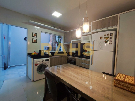 Sobrado com 2 Quartos à Venda, 66 m² em Costa E Silva - Joinville