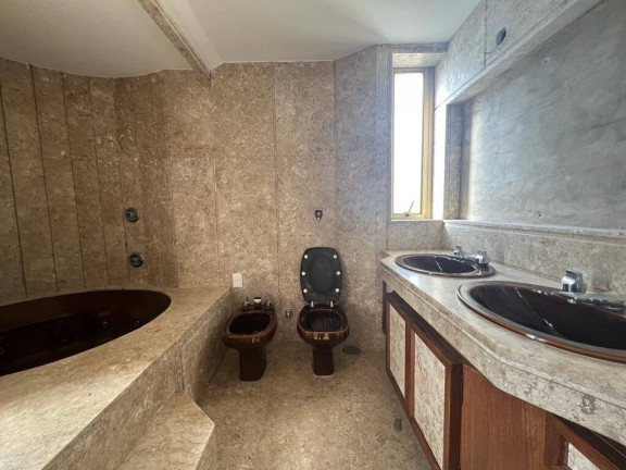 Imagem Apartamento com 4 Quartos à Venda, 367 m² em Moinhos De Vento - Porto Alegre Imagem Apartamento com 4 Quartos à Venda, 367 m² em Moinhos De Vento - Porto Alegre