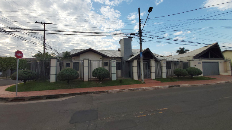 Imagem Casa com 3 Quartos à Venda, 252 m² em Vila Vilas Boas - Campo Grande