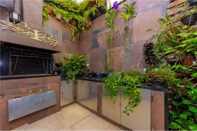 Imagem Casa com 4 Quartos à Venda, 169 m²
