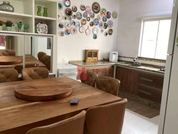 Imagem Casa com 3 Quartos à Venda, 154 m² em Vila Operária - Itajaí Imagem Casa com 3 Quartos à Venda, 154 m² em Vila Operária - Itajaí