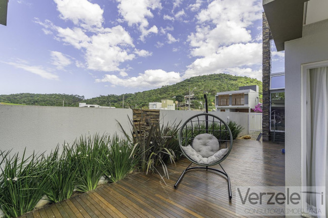 Imagem Casa com 4 Quartos à Venda, 437 m² em Santa Regina - Camboriú