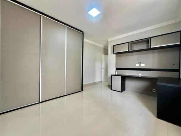 Imagem Casa com 3 Quartos à Venda, 280 m² em Jardim Do Golfe - São José Dos Campos Imagem Casa com 3 Quartos à Venda, 280 m² em Jardim Do Golfe - São José Dos Campos