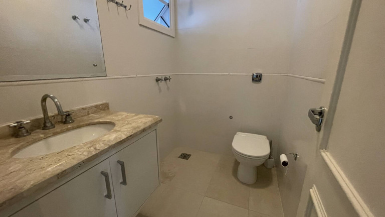 Imagem Casa com 3 Quartos à Venda, 220 m² em Jurerê Internacional - Florianópolis