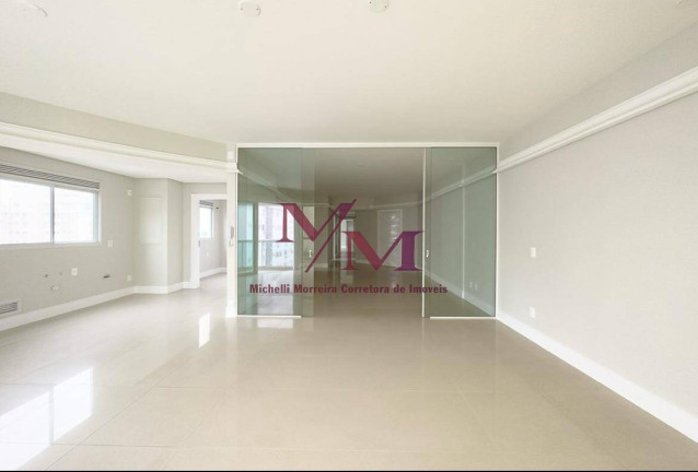 Imagem Apartamento com 3 Quartos à Venda, 142 m² em Centro - Balneário Camboriú Imagem Apartamento com 3 Quartos à Venda, 142 m² em Centro - Balneário Camboriú