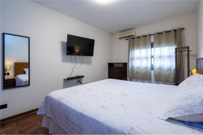 Imagem Casa com 3 Quartos à Venda, 285 m² em Moema - São Paulo Imagem Casa com 3 Quartos à Venda, 285 m² em Moema - São Paulo