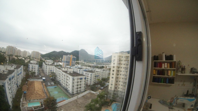 Imagem Imóvel com 2 Quartos à Venda, 52 m² em Camorim - Rio De Janeiro Imagem Imóvel com 2 Quartos à Venda, 52 m² em Camorim - Rio De Janeiro