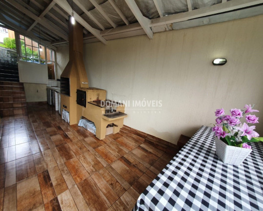 Imagem Casa com 4 Quartos à Venda, 185 m² em Região Da Abernéssia - Campos Do Jordão Imagem Casa com 4 Quartos à Venda, 185 m² em Região Da Abernéssia - Campos Do Jordão