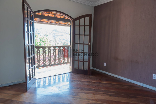 Imagem Casa com 4 Quartos à Venda, 135 m² em Araras - Teresópolis