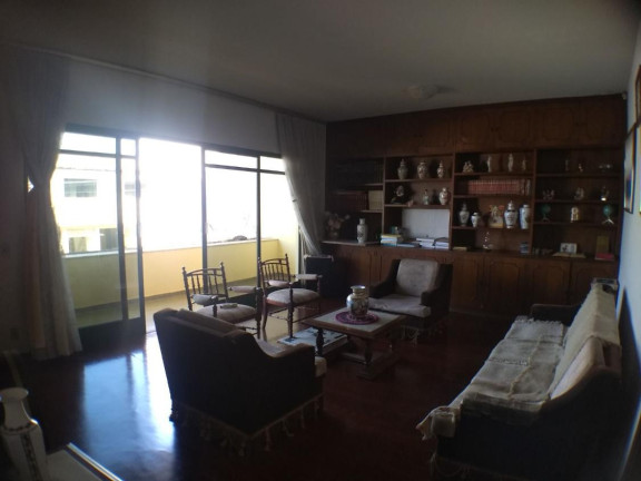 Imagem Casa com 3 Quartos à Venda, 269 m² em Centro - Botucatu Imagem Casa com 3 Quartos à Venda, 269 m² em Centro - Botucatu