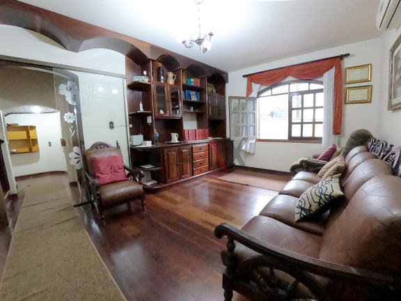 Imagem Casa com 5 Quartos à Venda, 362 m² em Centro - Guarapuava Imagem Casa com 5 Quartos à Venda, 362 m² em Centro - Guarapuava