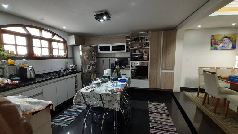 Imagem Casa com 3 Quartos à Venda, 490 m² em Centro - Carapicuíba