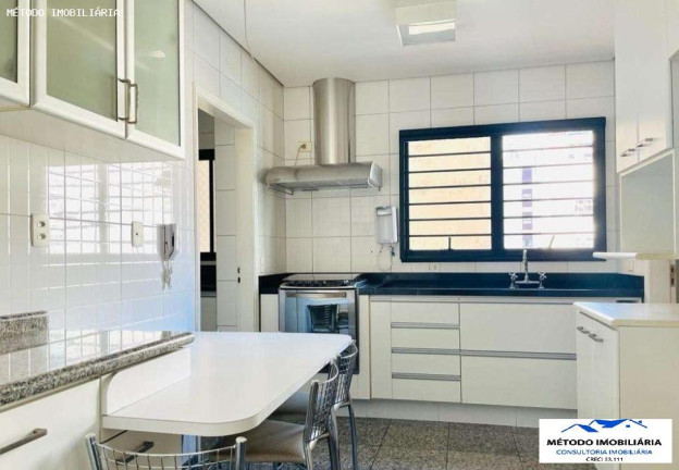 Imagem Apartamento com 4 Quartos à Venda, 175 m² em Pinheiros - São Paulo Imagem Apartamento com 4 Quartos à Venda, 175 m² em Pinheiros - São Paulo