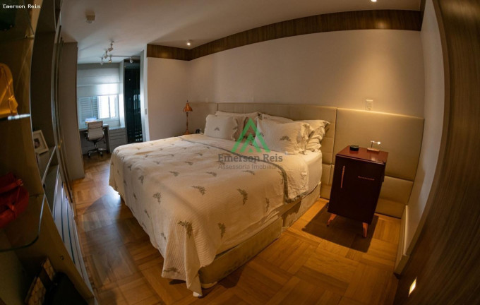 Imagem Sobrado com 4 Quartos à Venda, 310 m² em Moema - São Paulo Imagem Sobrado com 4 Quartos à Venda, 310 m² em Moema - São Paulo