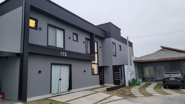 Imagem Casa com 3 Quartos à Venda, 350 m² em Jacareí Imagem Casa com 3 Quartos à Venda, 350 m² em Jacareí