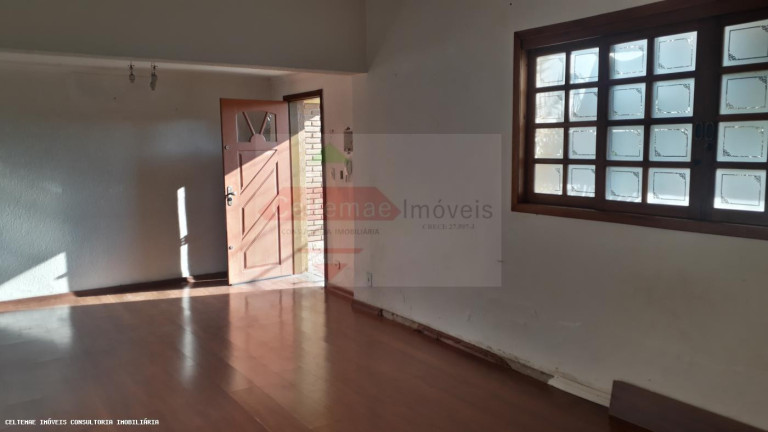 Imagem Casa com 5 Quartos à Venda, 200 m² em Jardim Humaita - Taubaté Imagem Casa com 5 Quartos à Venda, 200 m² em Jardim Humaita - Taubaté