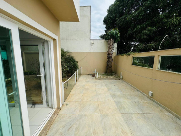 Imagem Casa com 4 Quartos para Alugar, 750 m² em Praia Dos Amores - Balneário Camboriú