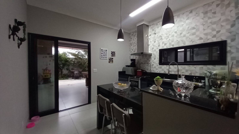 Imagem Casa com 3 Quartos à Venda, 325 m² em Residencial Ouroville - Taubaté Imagem Casa com 3 Quartos à Venda, 325 m² em Residencial Ouroville - Taubaté