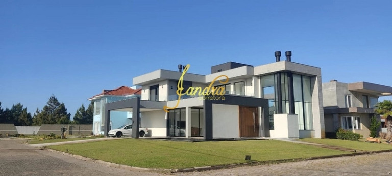 Imagem Casa de Condomínio com 4 Quartos à Venda, 419 m² em Atlantida Sul - Osorio Imagem Casa de Condomínio com 4 Quartos à Venda, 419 m² em Atlantida Sul - Osorio