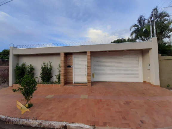 Casa com 3 Quartos à Venda, 238 m² em Jardim Jóquei Club - Campo Grande