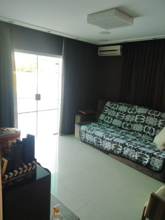 Imagem Casa com 3 Quartos à Venda, 450 m² em Parque Santo Amaro - Campos Dos Goytacazes Imagem Casa com 3 Quartos à Venda, 450 m² em Parque Santo Amaro - Campos Dos Goytacazes