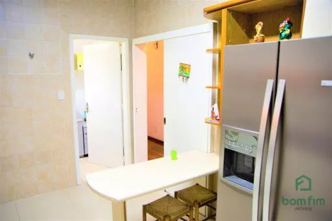 Imagem Casa com 4 Quartos à Venda, 298 m² em Espírito Santo - Porto Alegre Imagem Casa com 4 Quartos à Venda, 298 m² em Espírito Santo - Porto Alegre