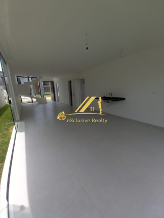 Imagem Imóvel com 4 Quartos à Venda, 148 m² em Vila De Abrantes (abrantes) - Camaçari Imagem Imóvel com 4 Quartos à Venda, 148 m² em Vila De Abrantes (abrantes) - Camaçari
