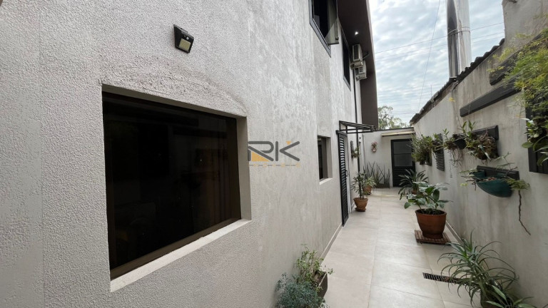 Imagem Casa com 4 Quartos à Venda, 250 m² em Centro - Ubatuba
