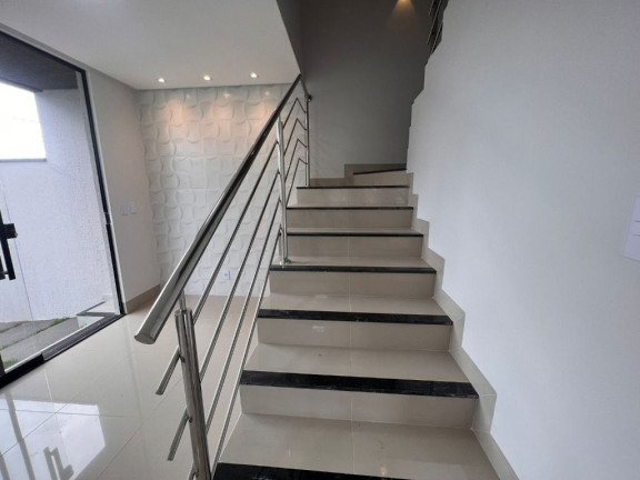 Imagem Sobrado com 3 Quartos à Venda, 176 m² em Setor Três Marias - Goiânia Imagem Sobrado com 3 Quartos à Venda, 176 m² em Setor Três Marias - Goiânia