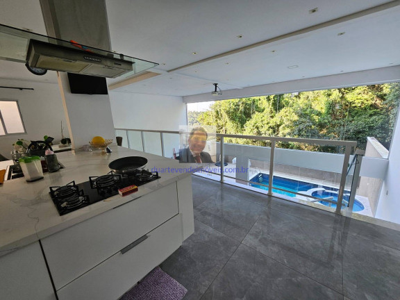 Imagem Casa com 3 Quartos à Venda, 330 m² em Barueri Imagem Casa com 3 Quartos à Venda, 330 m² em Barueri